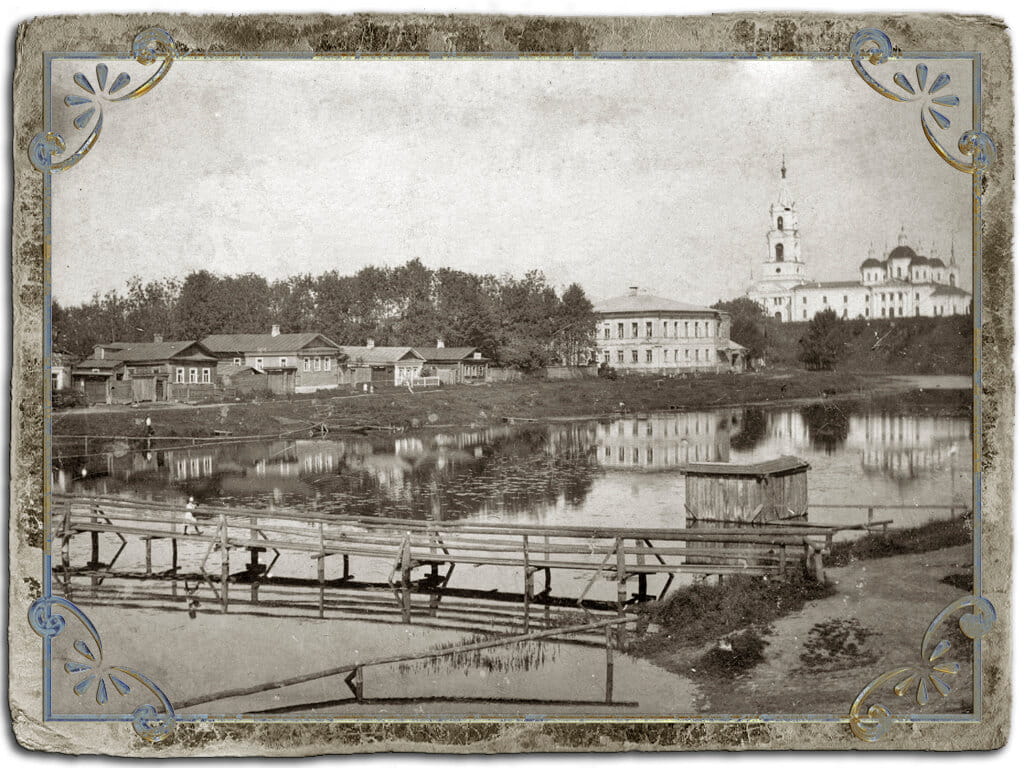 Мост через Кашинку, Воскресенский собор
