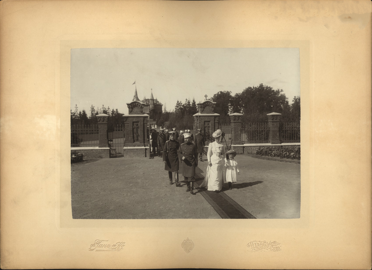 Император Николай II и Императрица Александра Федоровна в Спале. 1900-е