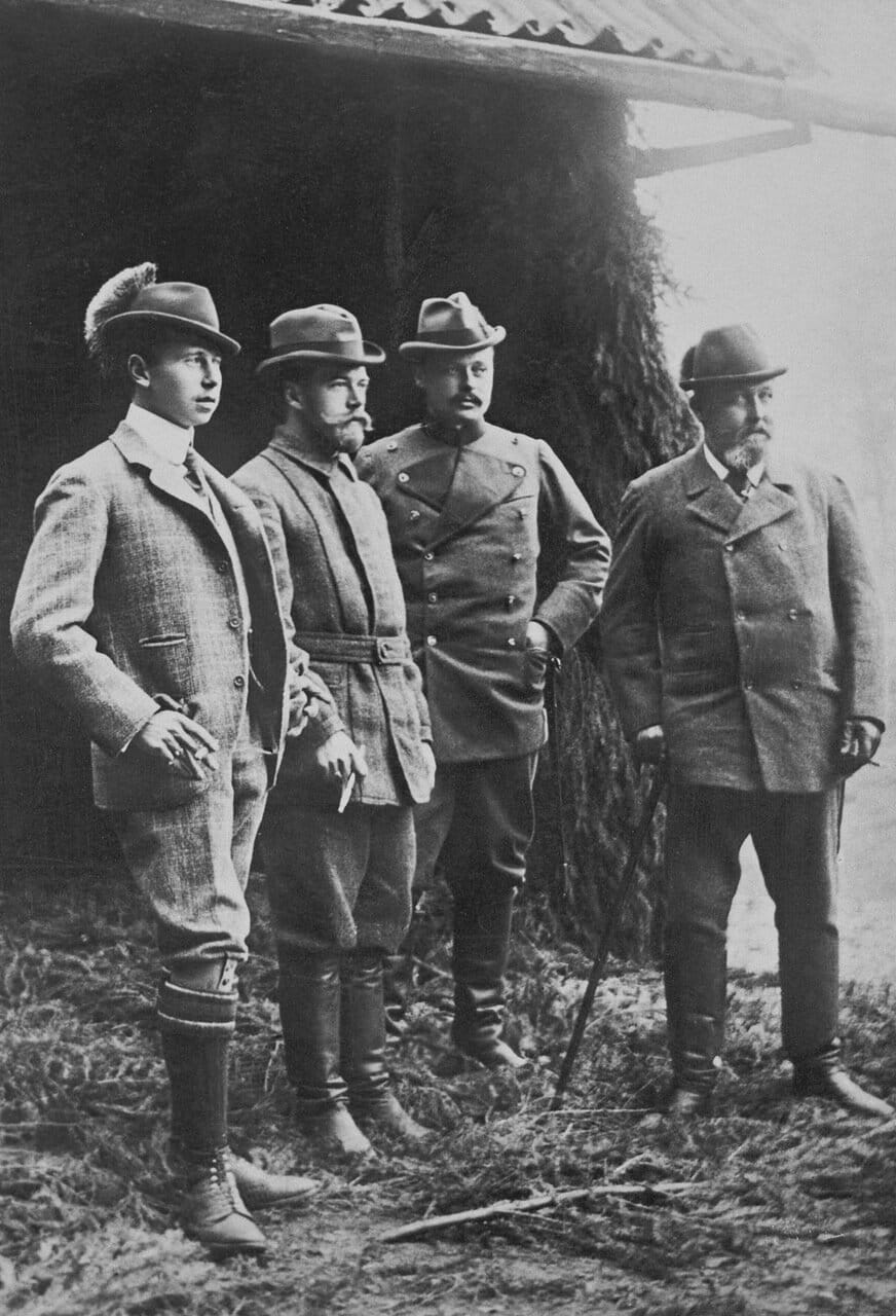 Принц Альфред Саксен-Кобург-Готский, Николай II, Эрнст Людвиг Гессенский, Альфред, герцога Эдинбургский. Кобург, октябрь 1897 г.