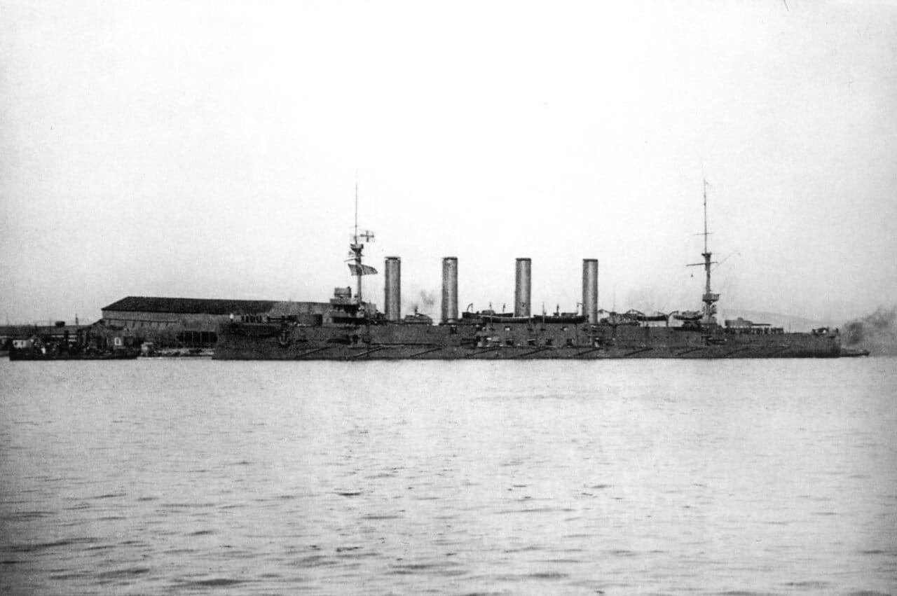 Броненосный крейсер Баян в Порт-Артуре, 1904 год