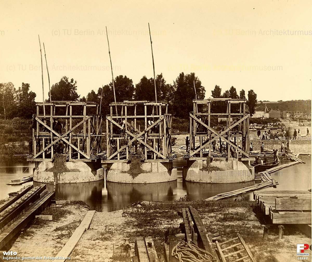 Строительство второй опоры моста через Малую Вислу, 1870