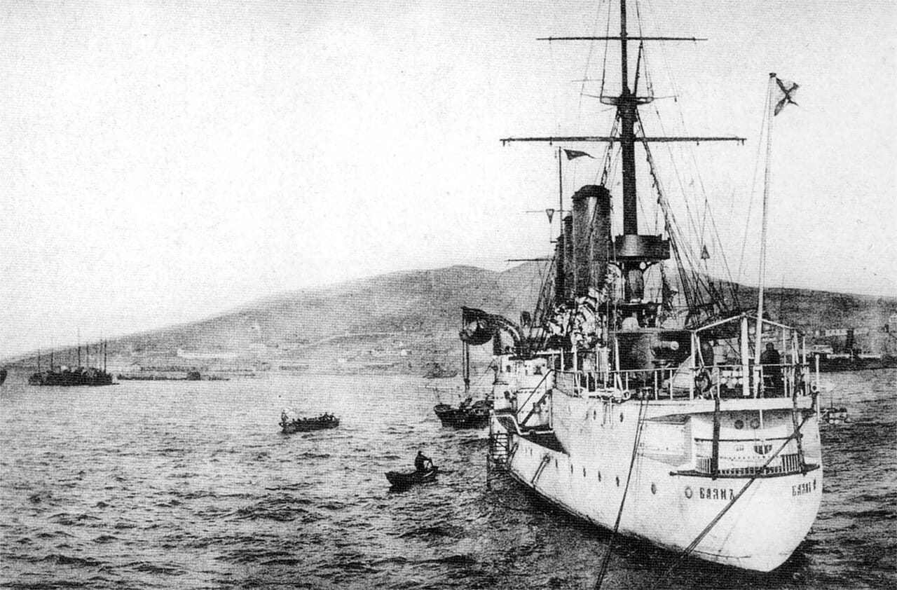 Окраска Баяна в боевой цвет. Порт-Артур, декабрь 1903 года