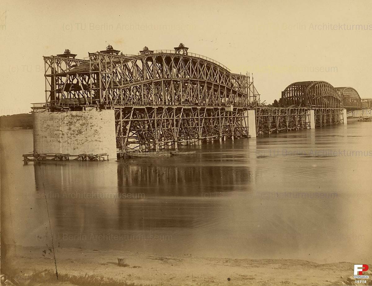 Леса для установки пролетов моста, 1872