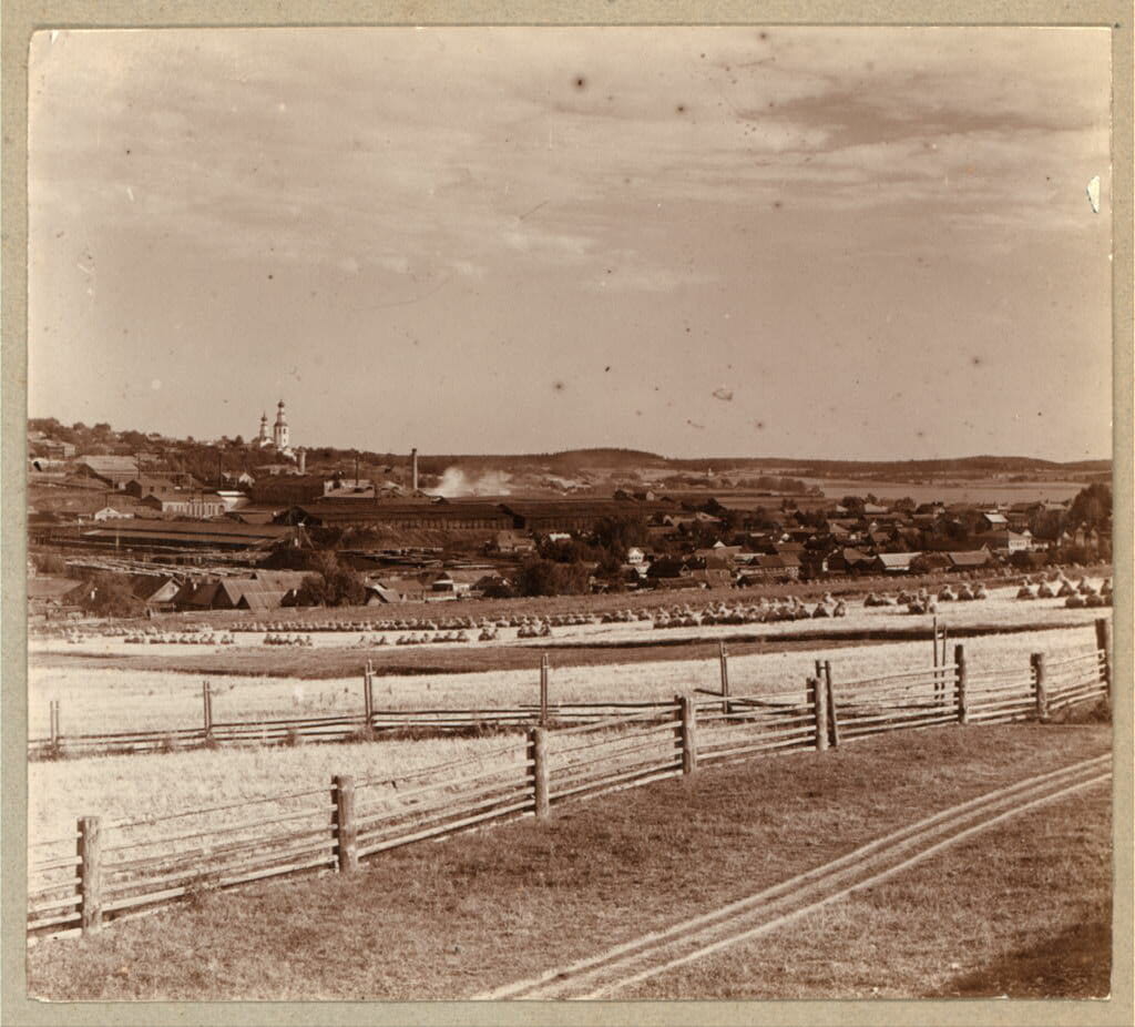 Вид на Кушвинский завод с полотна железной дороги. 1909