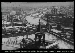 Вид с филаретовой пристройки Успенской звонницы Кремля на восточную сторону. Кадры из фильма Москва под снегом, 1908