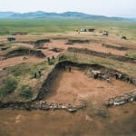Раскопки кургана Аржан-2. 2002 год. Фото Константина Чугунова.
